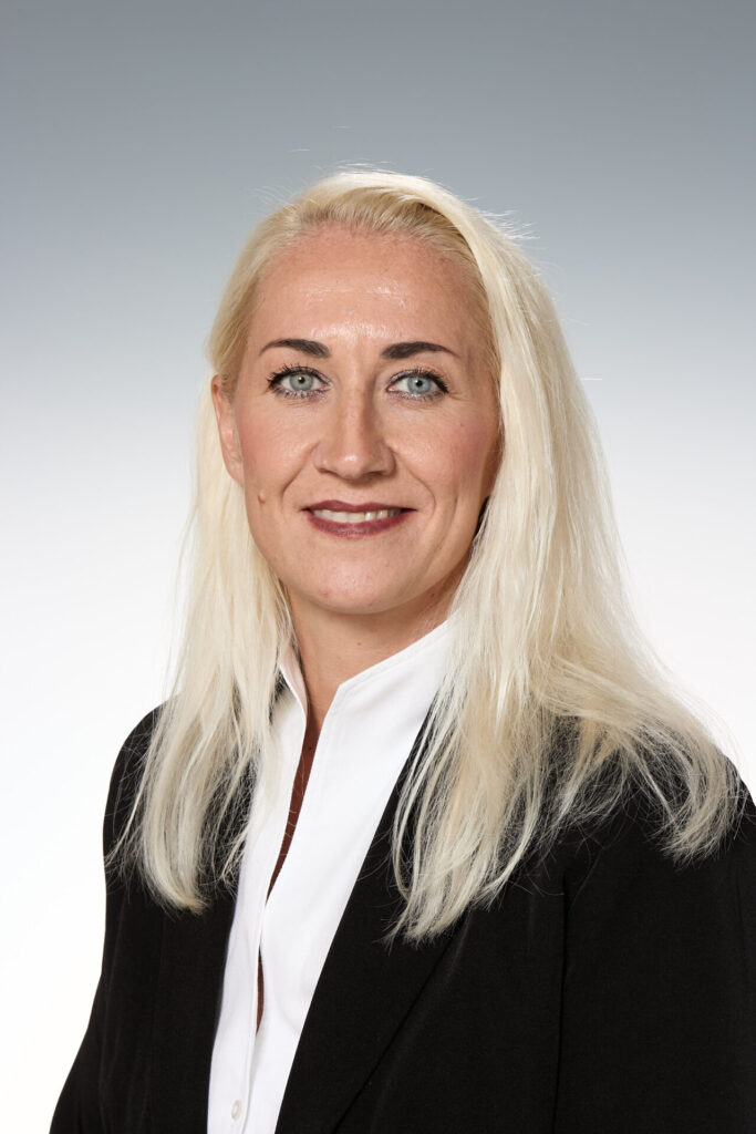 Sanita Abaz, Verwaltungsdirektorin